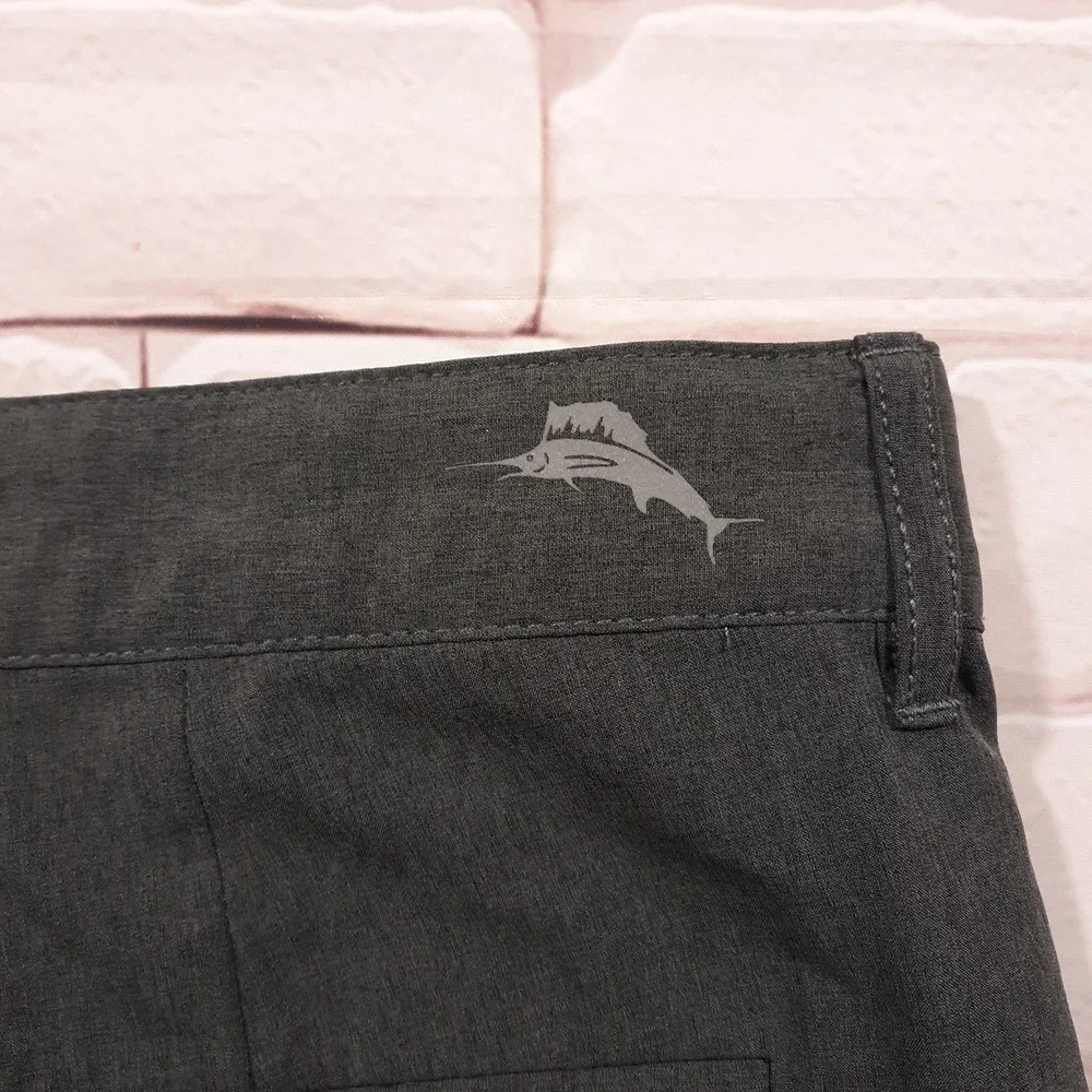 Tommy Bahama Chino Shorts Mens Size 38 x 8.5 Gray Flat Front Casual Performance